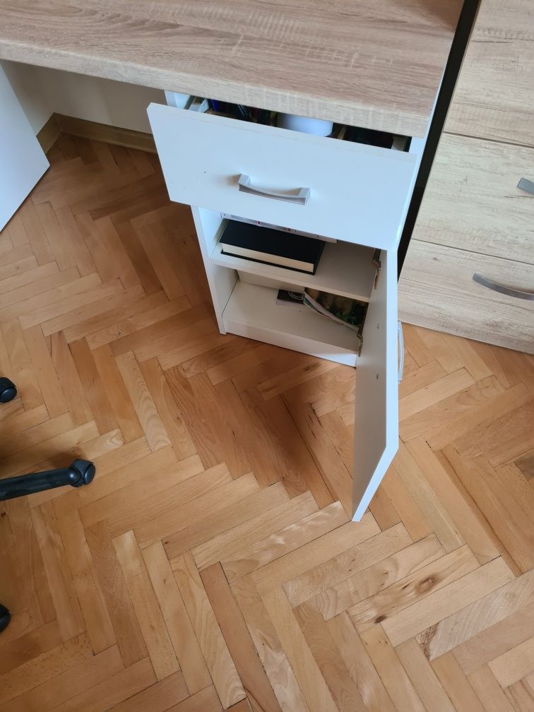 Бюро 55 на 120см 2 бр