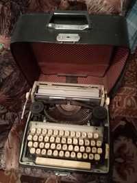Пишеща машина Марица.