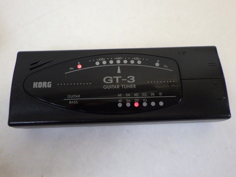 Korg GT-3 Guitar Tuner si amplificator chitara Fender