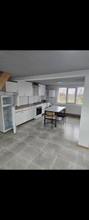 Inchiriez apartament 3 camere in aiudul de sus