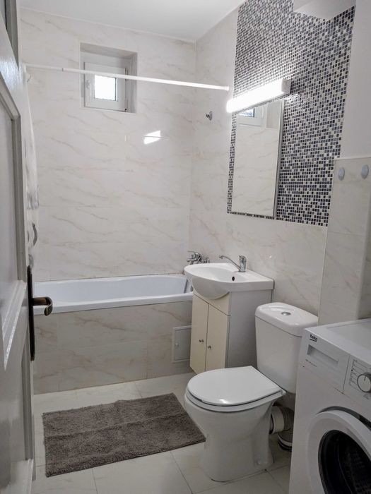 Închiriez ap. 3 camere ultracentral