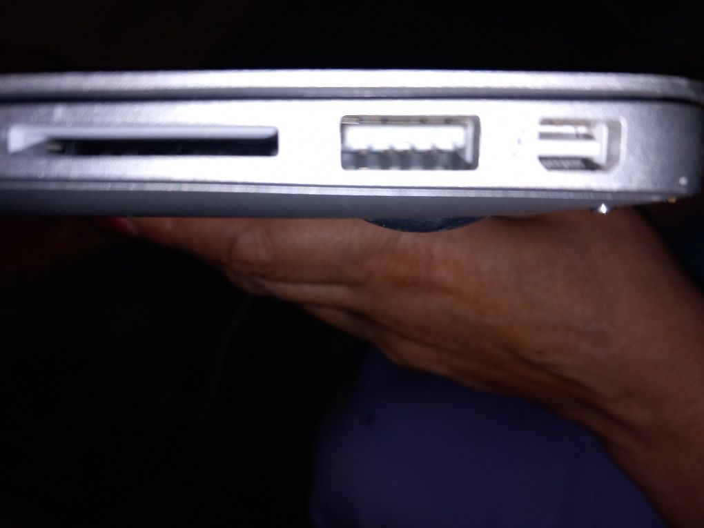 Leptop macBook Air stare buna baterie buna