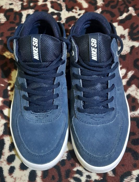 Vând urgent adidasi nike nr38