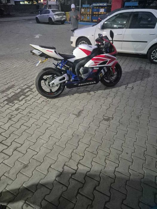 Vand/Schimb Honda CBR 1000RR.