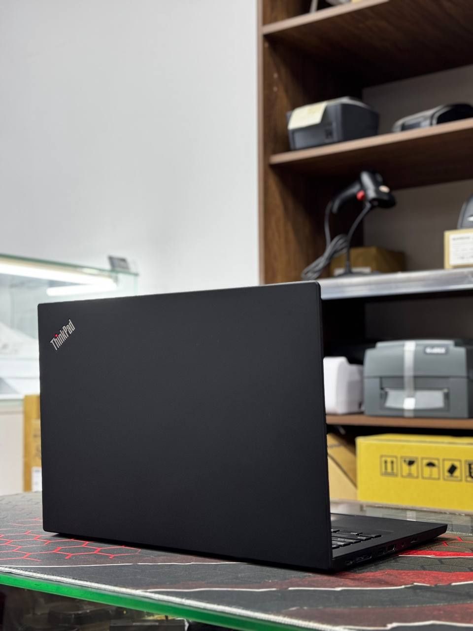 Lenovo 14 dyumlik kuchli noutbook