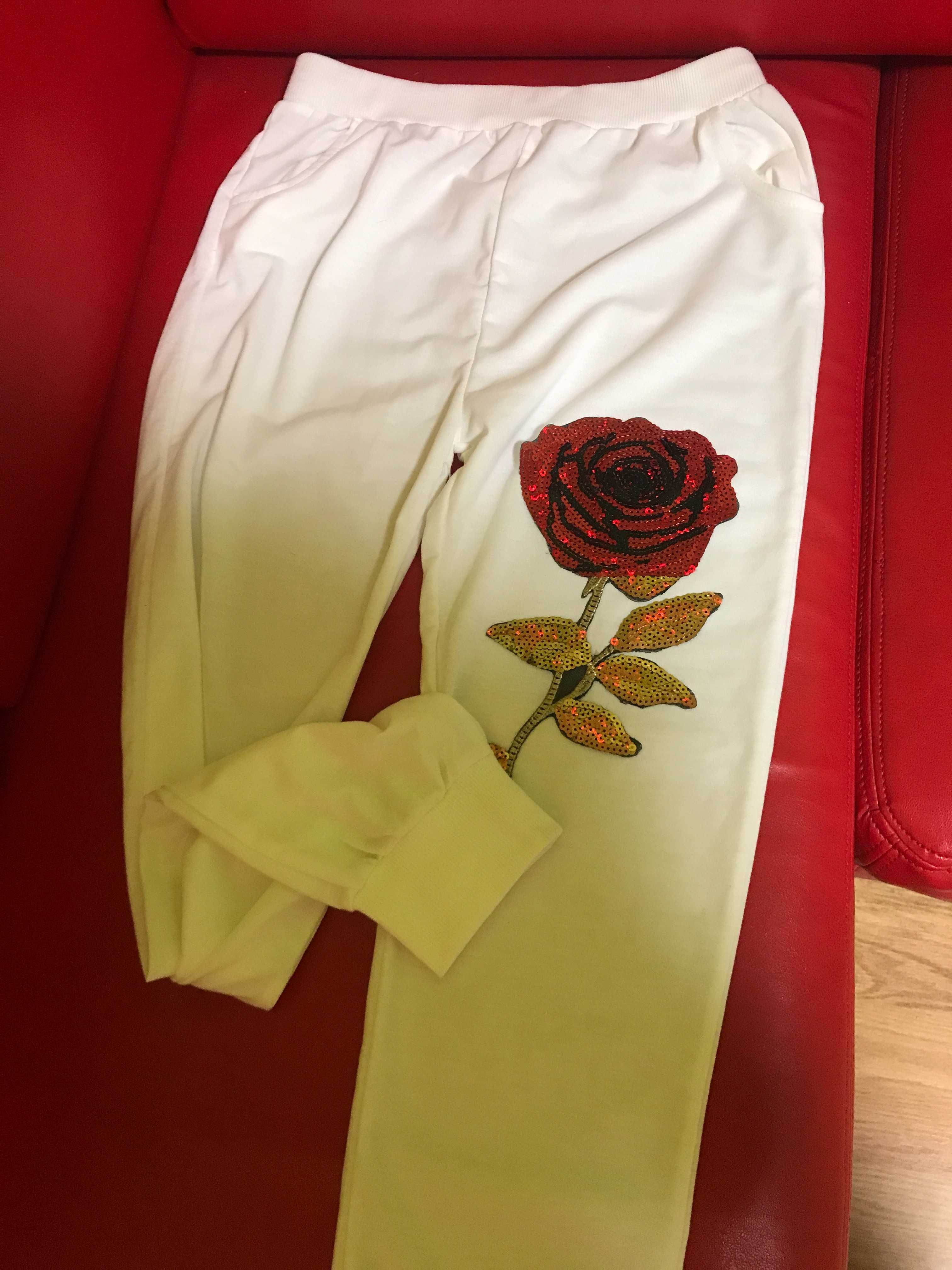 Елегантен комплект с блестяща роза: еластична блуза и панталон
