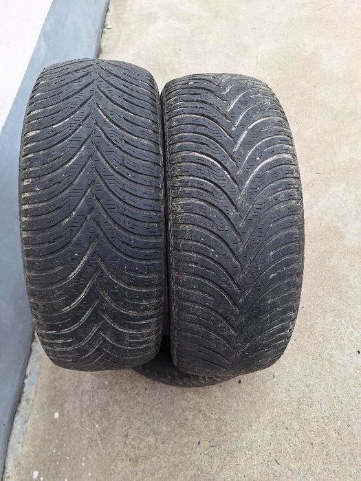 Vând 3 cauciucuri 215/55/16