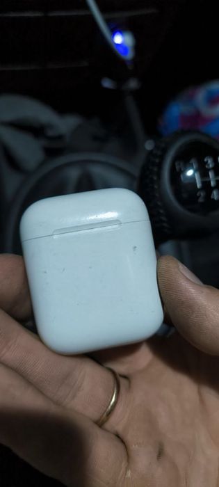Продам наушники apple