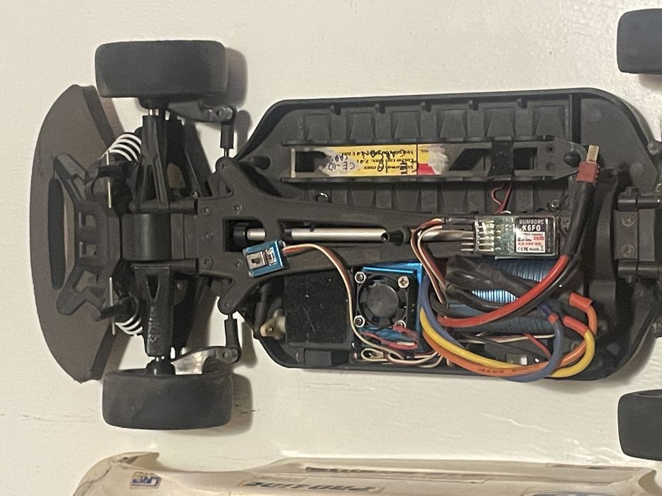 Automodel touring brushless 1/10 4x4 Carson CE-10