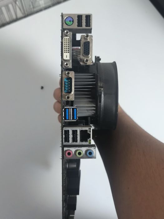gigabyte ga-h110m-s2pv

I5 6500

Deep cool простая башня сколько стоит