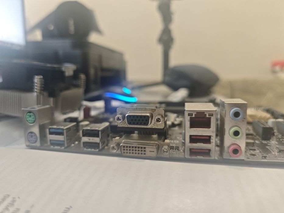 Asus b85m-v5 plus дънна платка