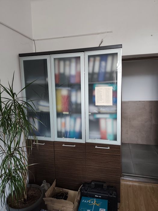 Dulapuri cu geam pentru depozitare dosare