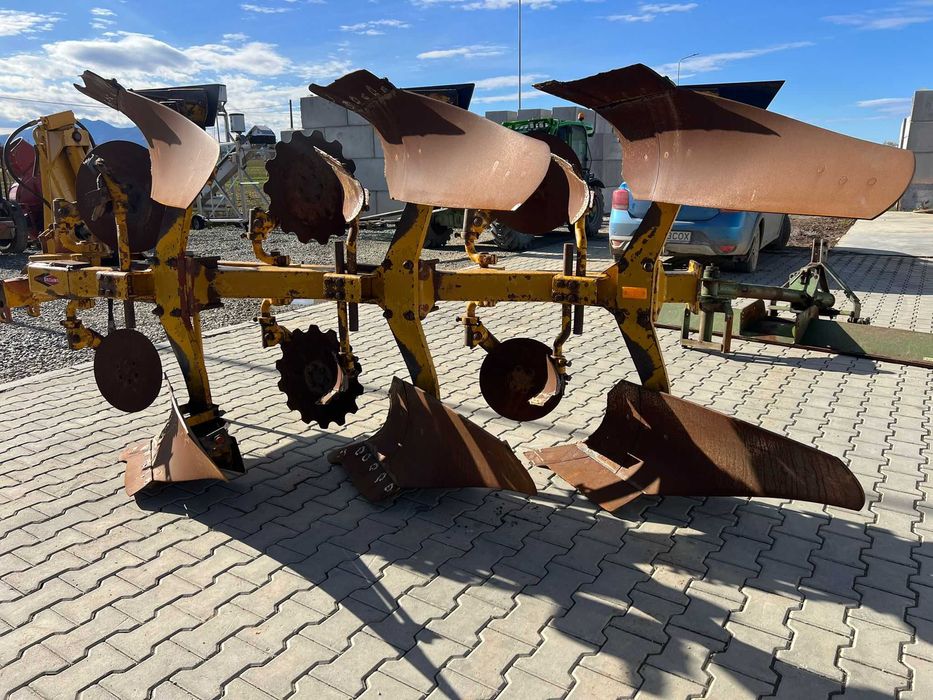 Обръщателен плуг Rumptstad – минимум 100 к.с., 3 бразди