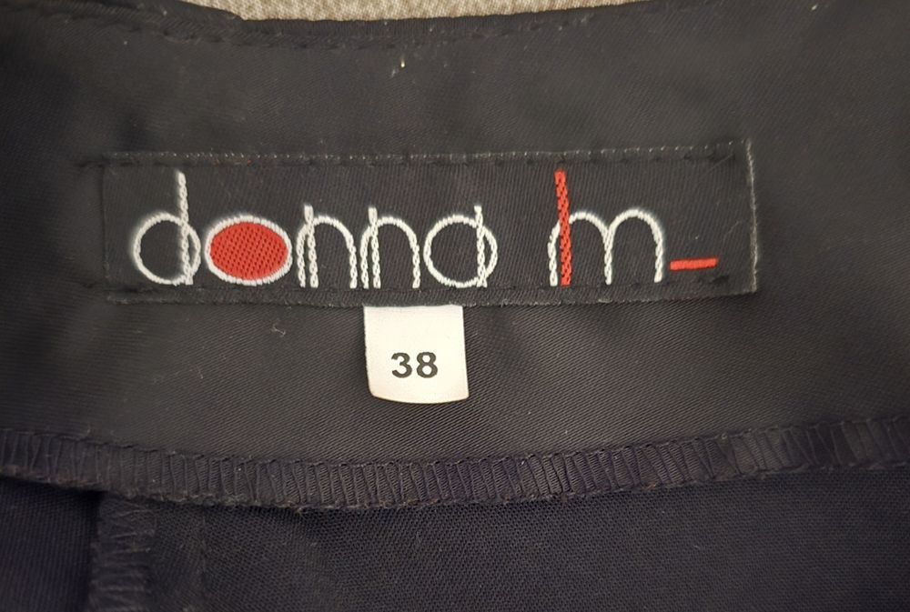 Rochie neagra cu detalii alb cu negru marime 38