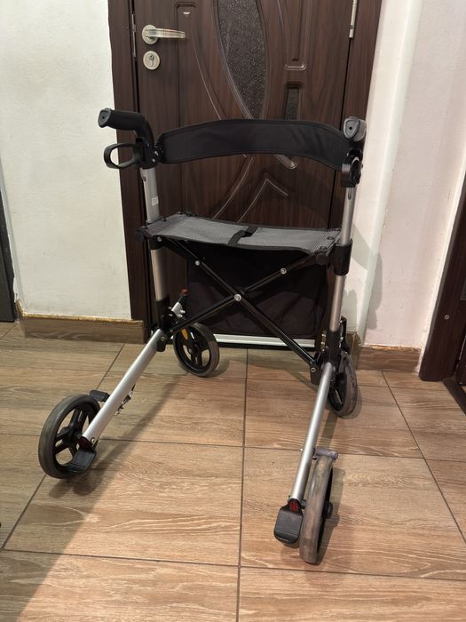 Cadru ajutator cu roti frane si sezut din aluminiu pliabil