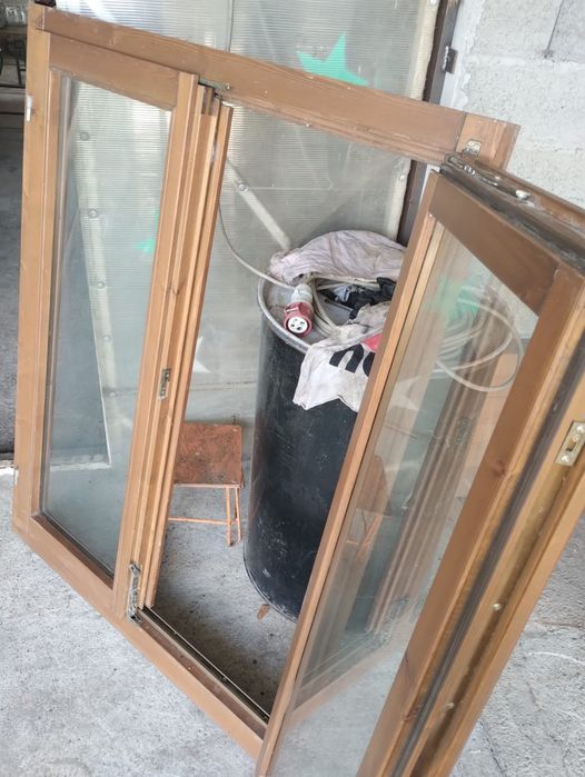 Geam termopan cu rama de lemn