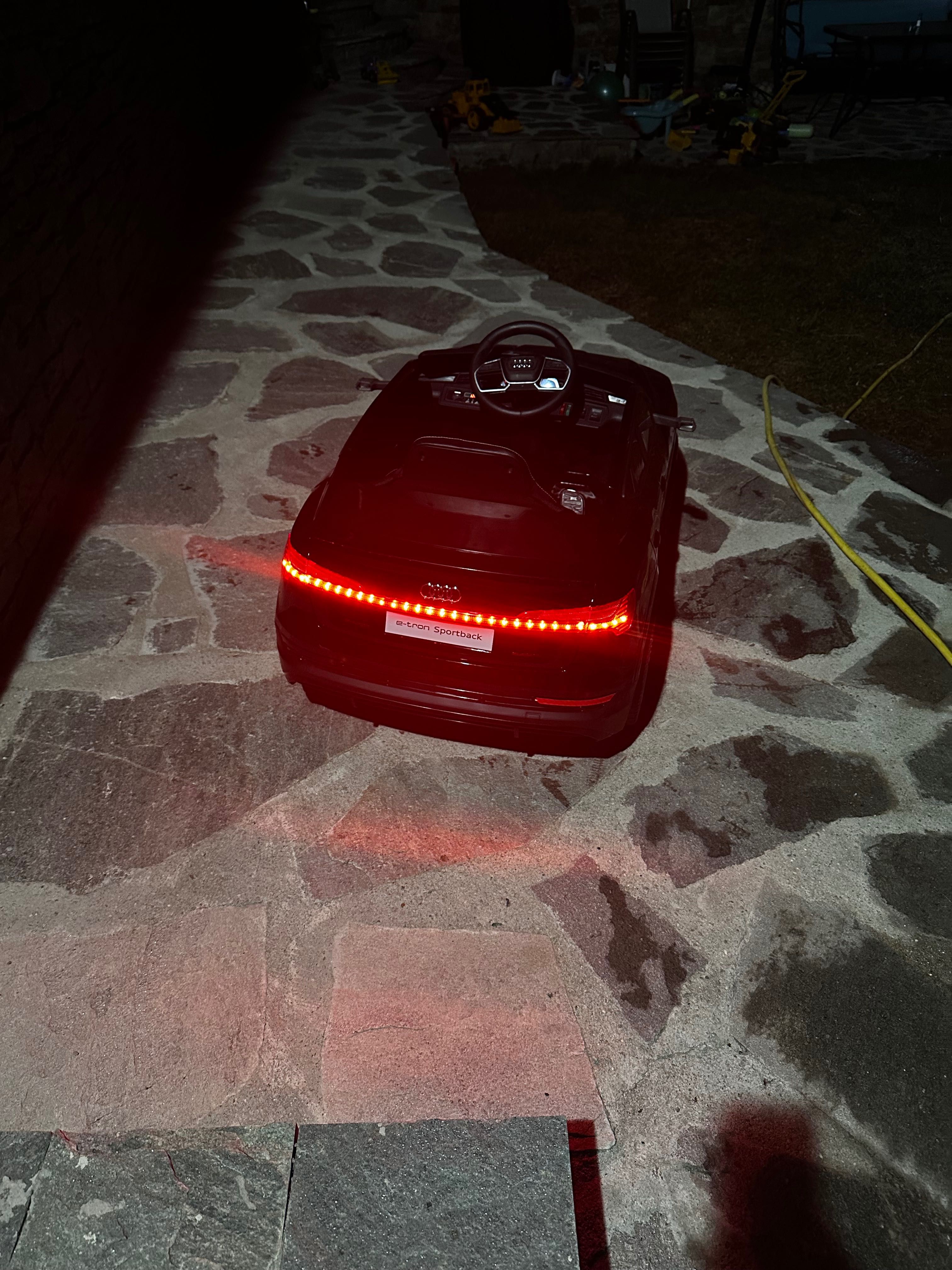 Акумулаторна количка Audi