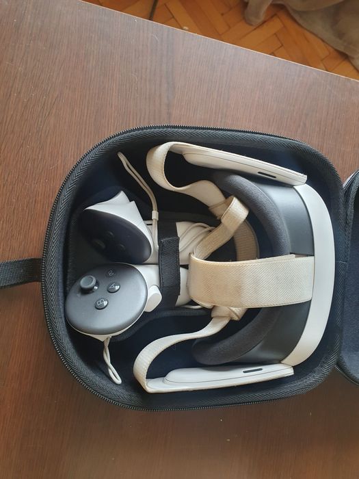 Meta Oculus 3, 512 GB, cu garantie + carcasa pentru transort