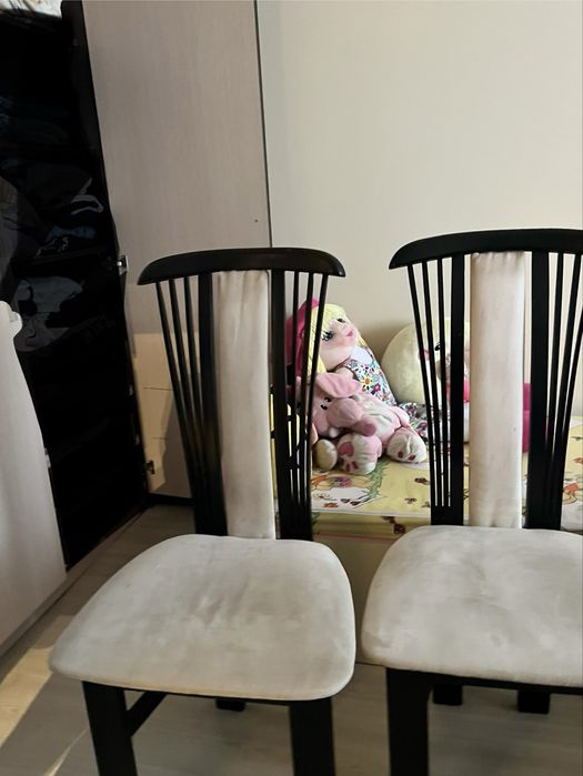 Стол за трапезария