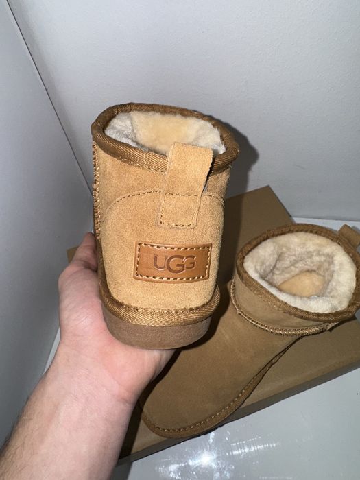 vand ghete UGG mini