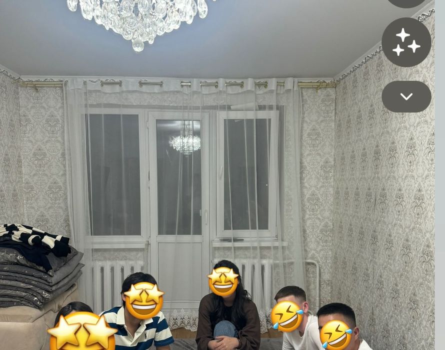 Продаётся тюль с люверсами вместе с карнизом.