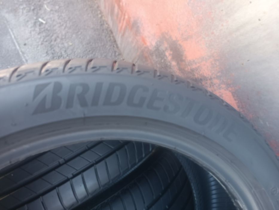 215/45/17 Bridgestone