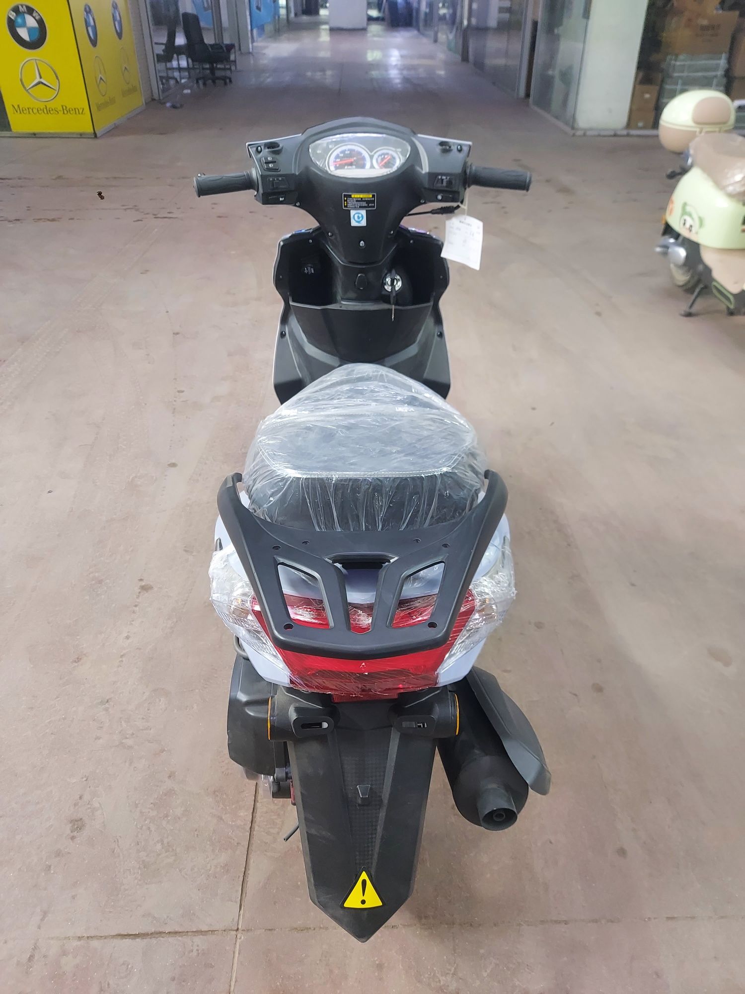 Продам новый скутер м8 оптом и розницу