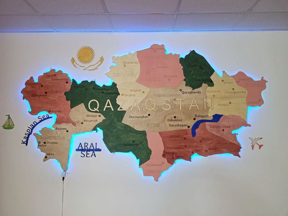 Деревянная карта Казахстана – минимализм и элегантность в интерьере!