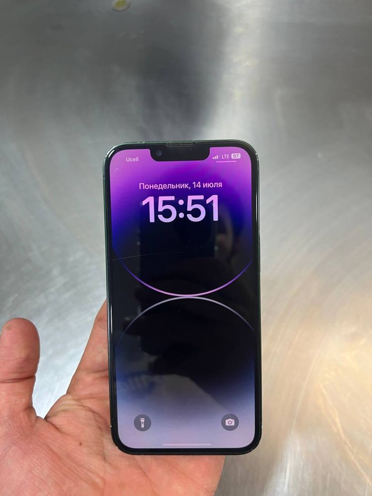 Iphone 13 128 ideal 72%yomcist bir kunga yetad  hamma joyi radnoy
