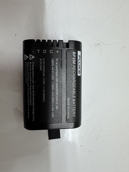Fluke 124B osciloscop