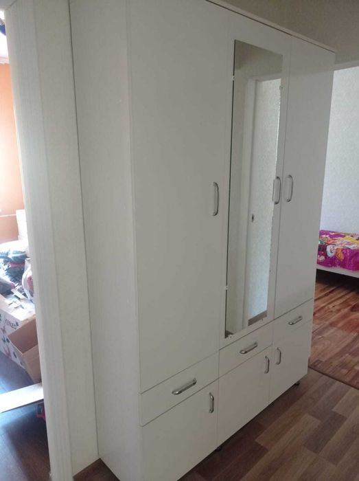 Шкаф для прихожей