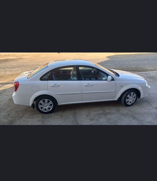 Lasetti 1.8 L Sotiladi