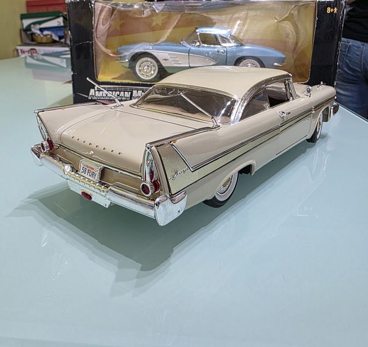 Plymouth fury 1958 (1:18)