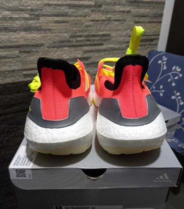 Оригинални маратонки * ADIDAS ULTRABOOST 22 * EU44 2/3