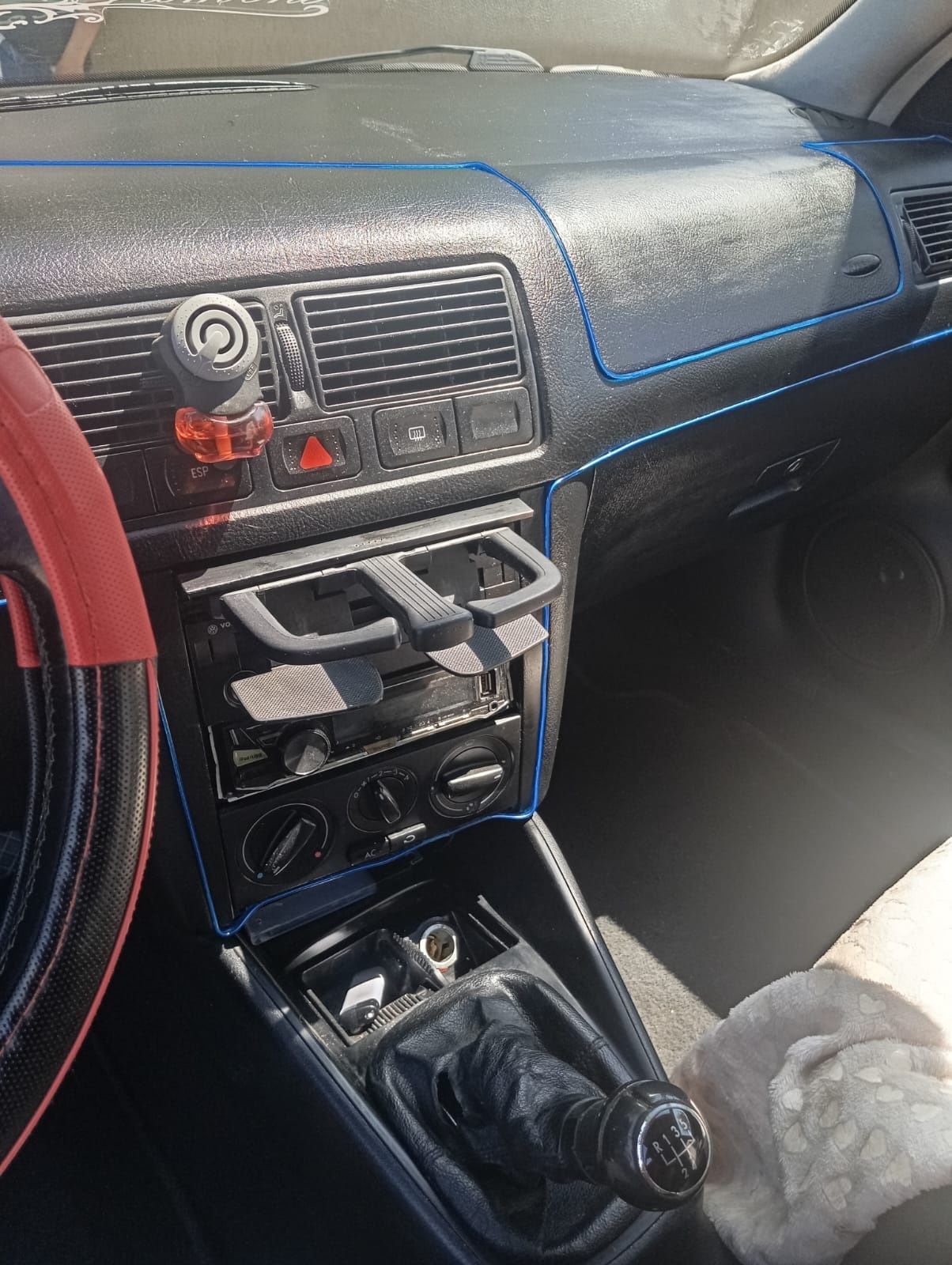 Vw golf 4 1200€ prețul este negociabil