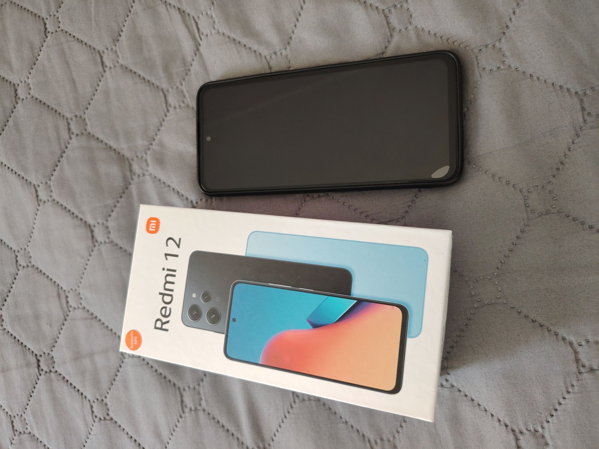 Телефон Redmi 12