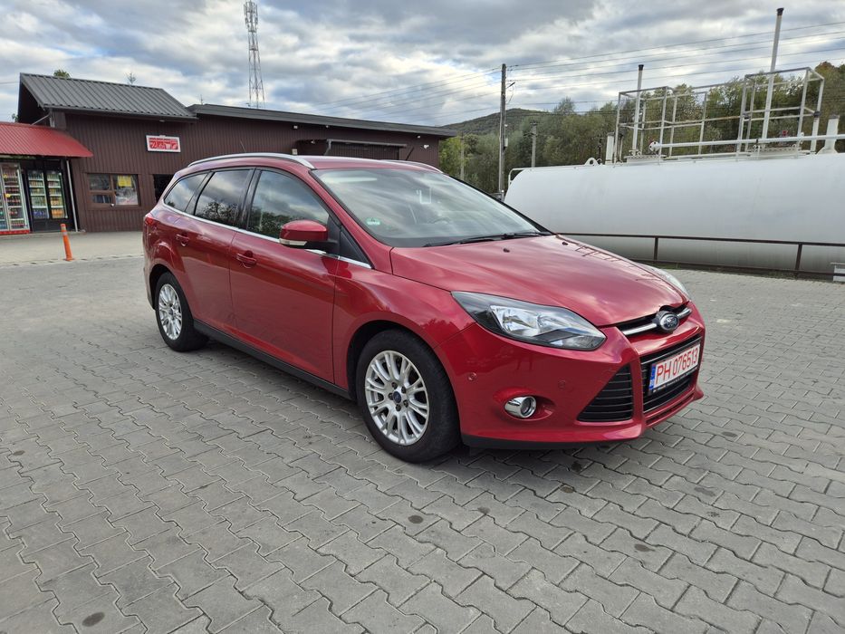 Focus 3 2012 titanium 1.6 benzină 150cp