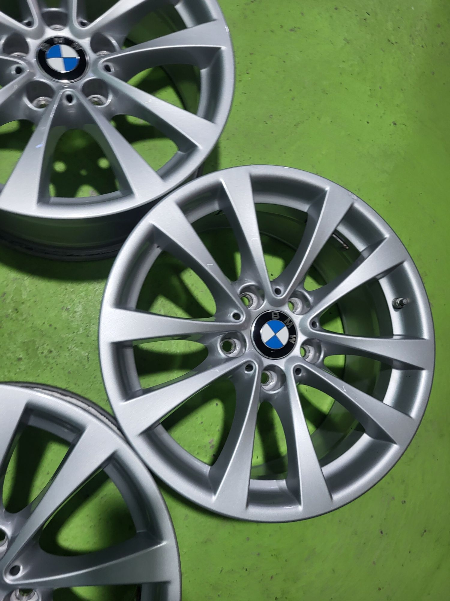 17 5x120 Bmw F30 F31 E90 лети джанти 5х120 бмв
