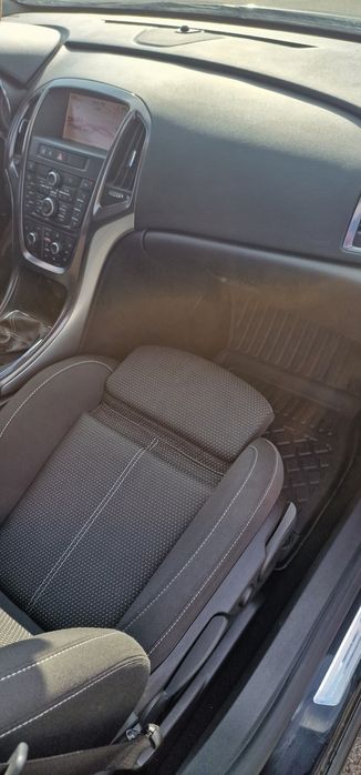 Se vinde Opel astra J