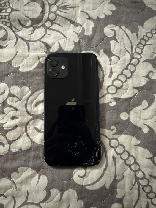 iphone 12 в среднем состоянии