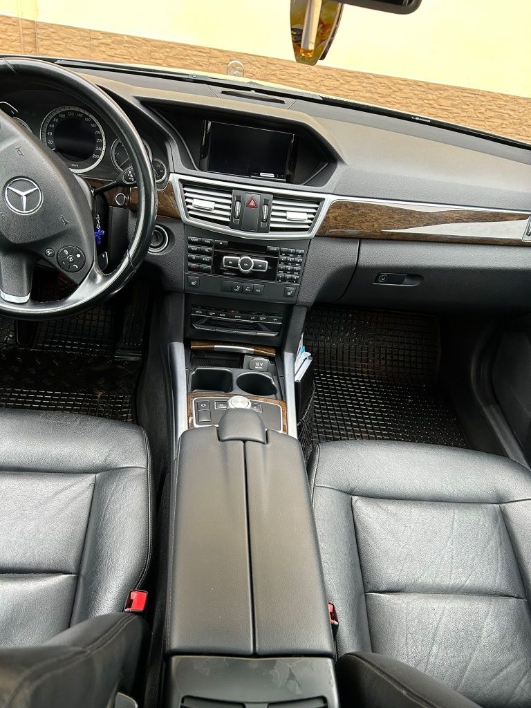 Mercedes E 250 an 2013 (Facelift)
