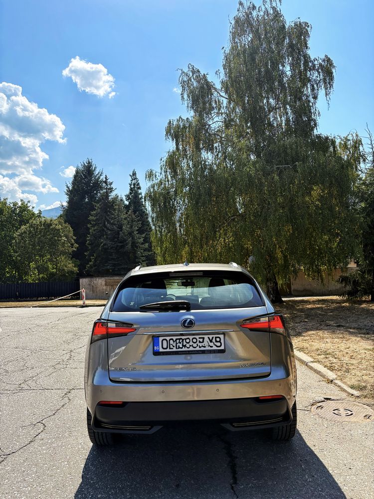 Lexus NX 300 h, 2017 година