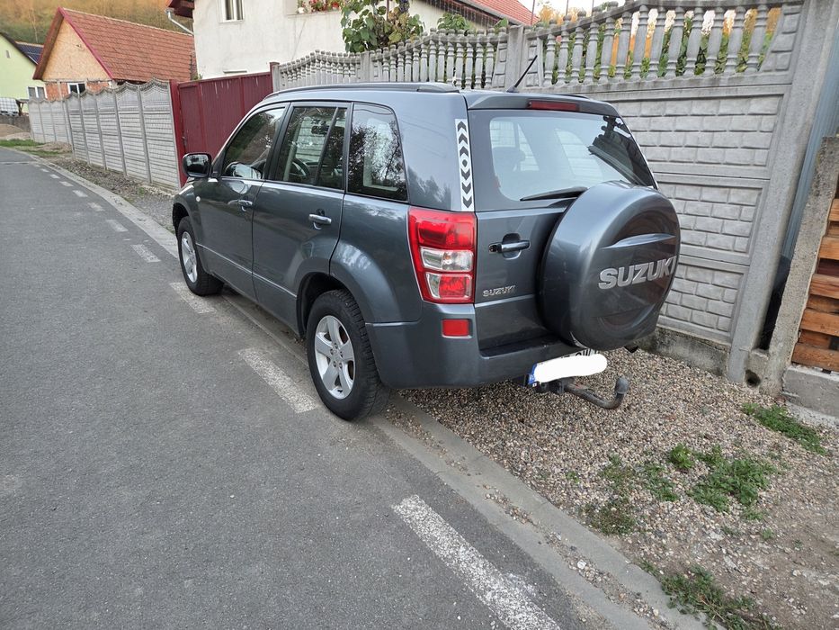 Vând Suzuki Grande Vitara