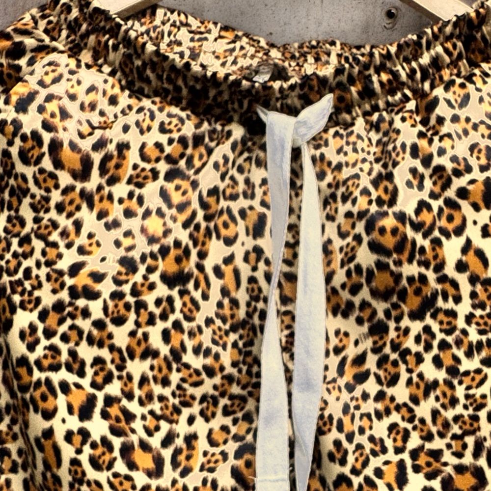 Pantaloni scurti Animal print! Cu șnur lung! Calitate TOP