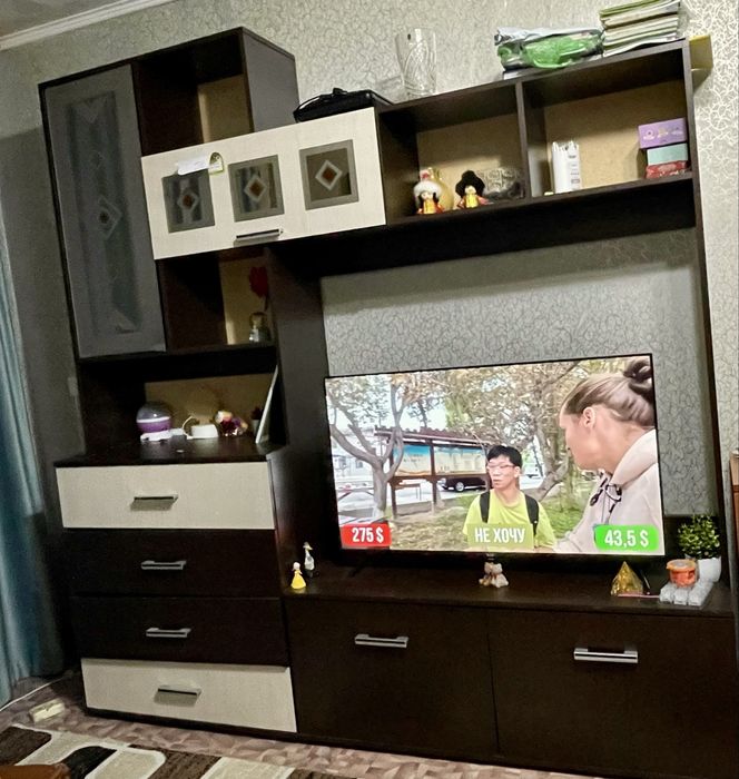 Продам стенку в хорошем  состоянии.