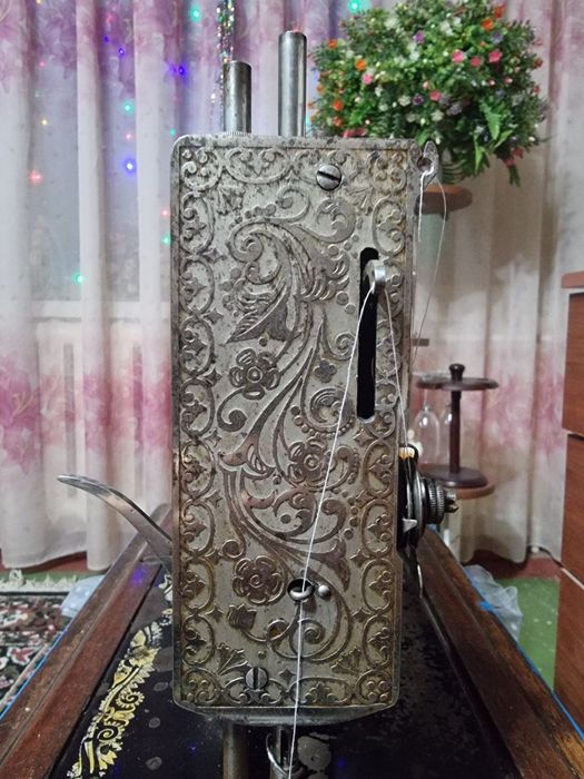 Швейная машинка Zinger  механическая