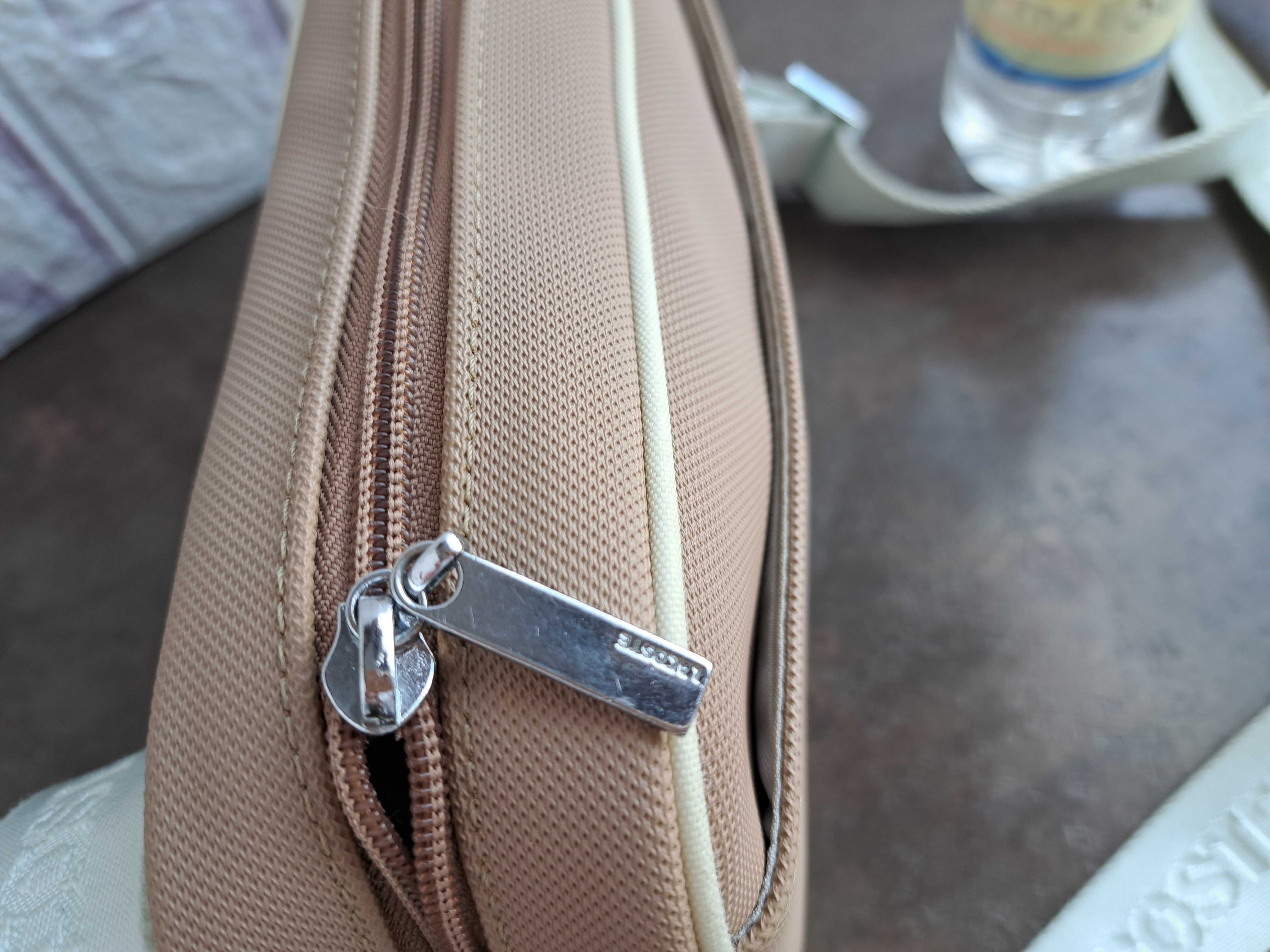 дамска чанта Lacoste,малка бежева чантичка