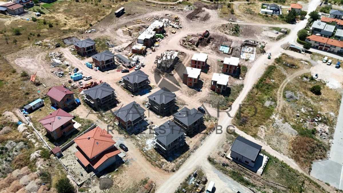 Продава се Къща в с. Марково, Област Пловдив - 189 кв.м за 1085 €/кв.м - Снимка #1