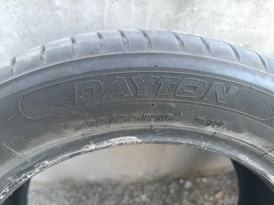 Продавам гуми 205/55 R16 – 1 нова зимна и 2 използвани летни