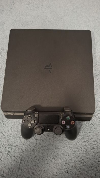 Vând ps4 slim/pro